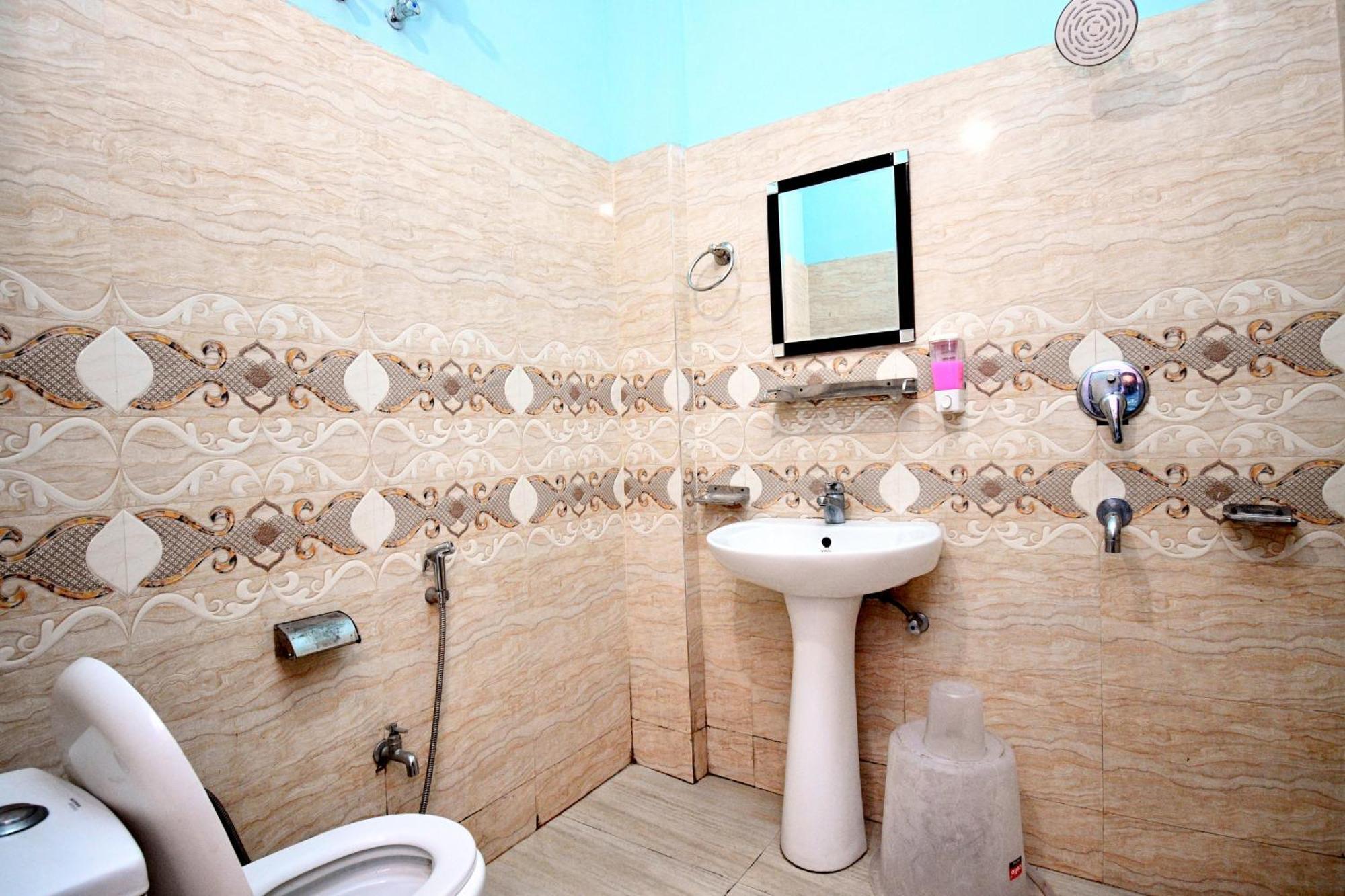 Hotel Dev Bhoomi Inn Rishīkesh Екстериор снимка